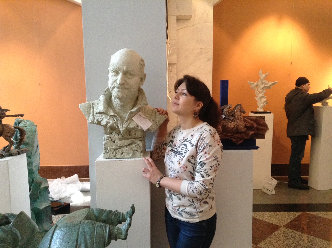 Выставка Творческих Мастерских РАХ, в Царской башне Казанского вокзала