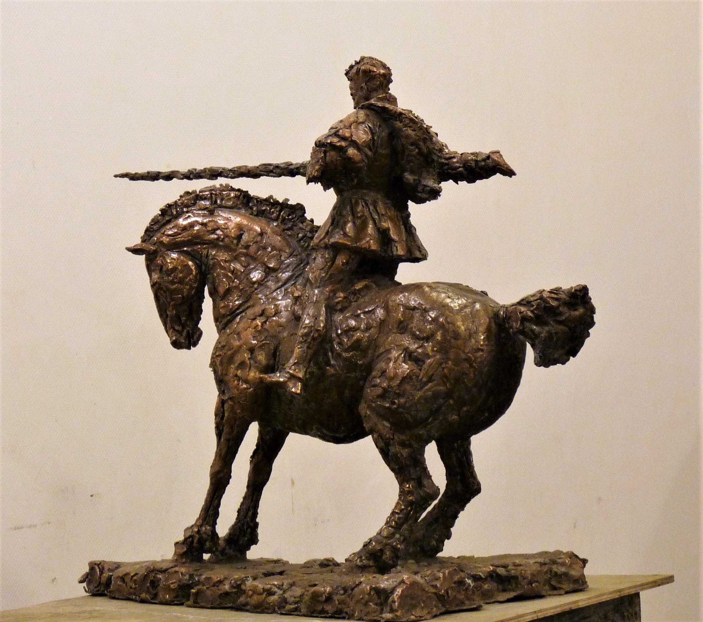  интерьерная скульптура всадника  в бронзе, ,  скульптура на заказ, скульптор Ольга Колосова, скульптуру из бронзы купить.