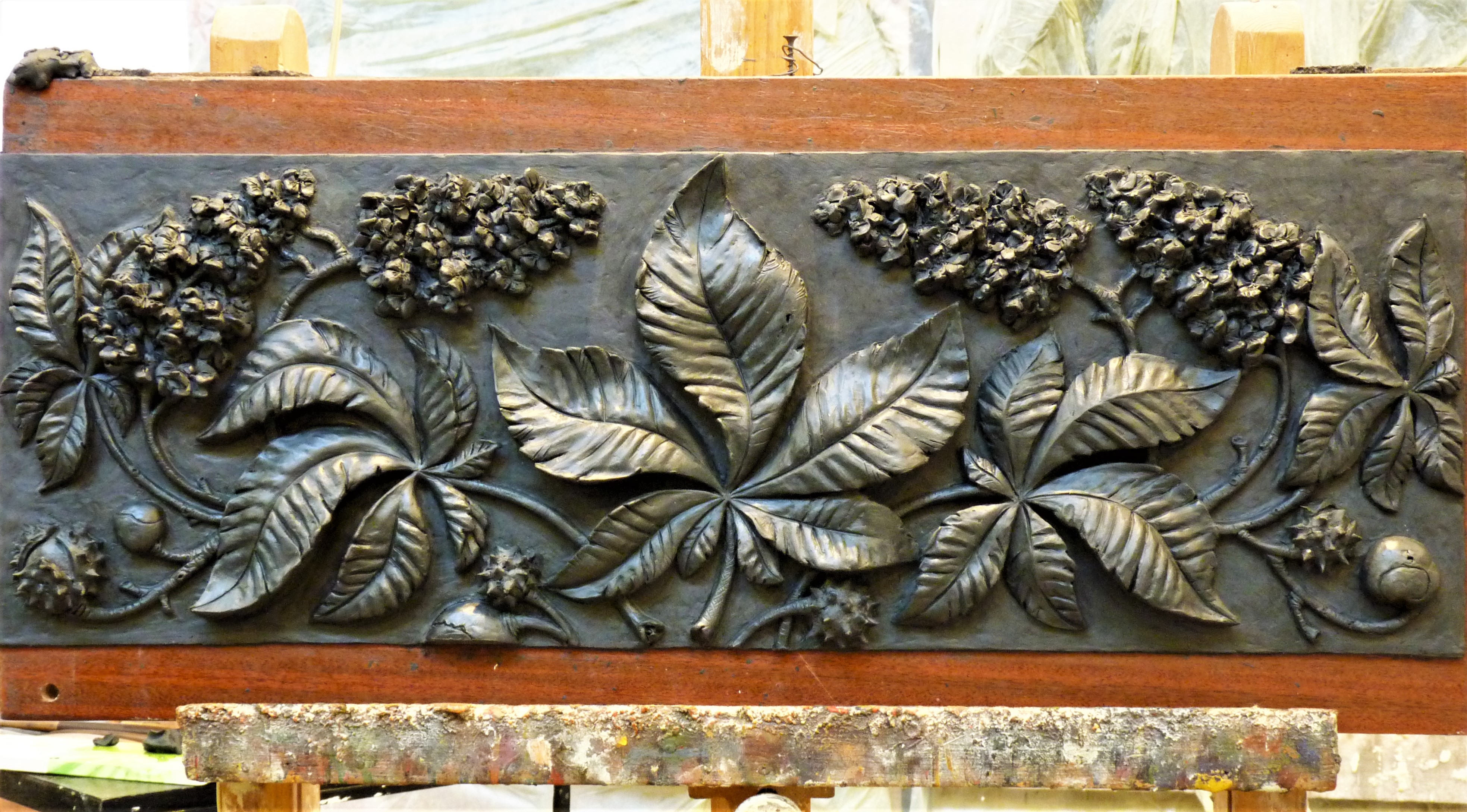 рельеф с каштанами на заказ, , скульптор Ольга Колосова.