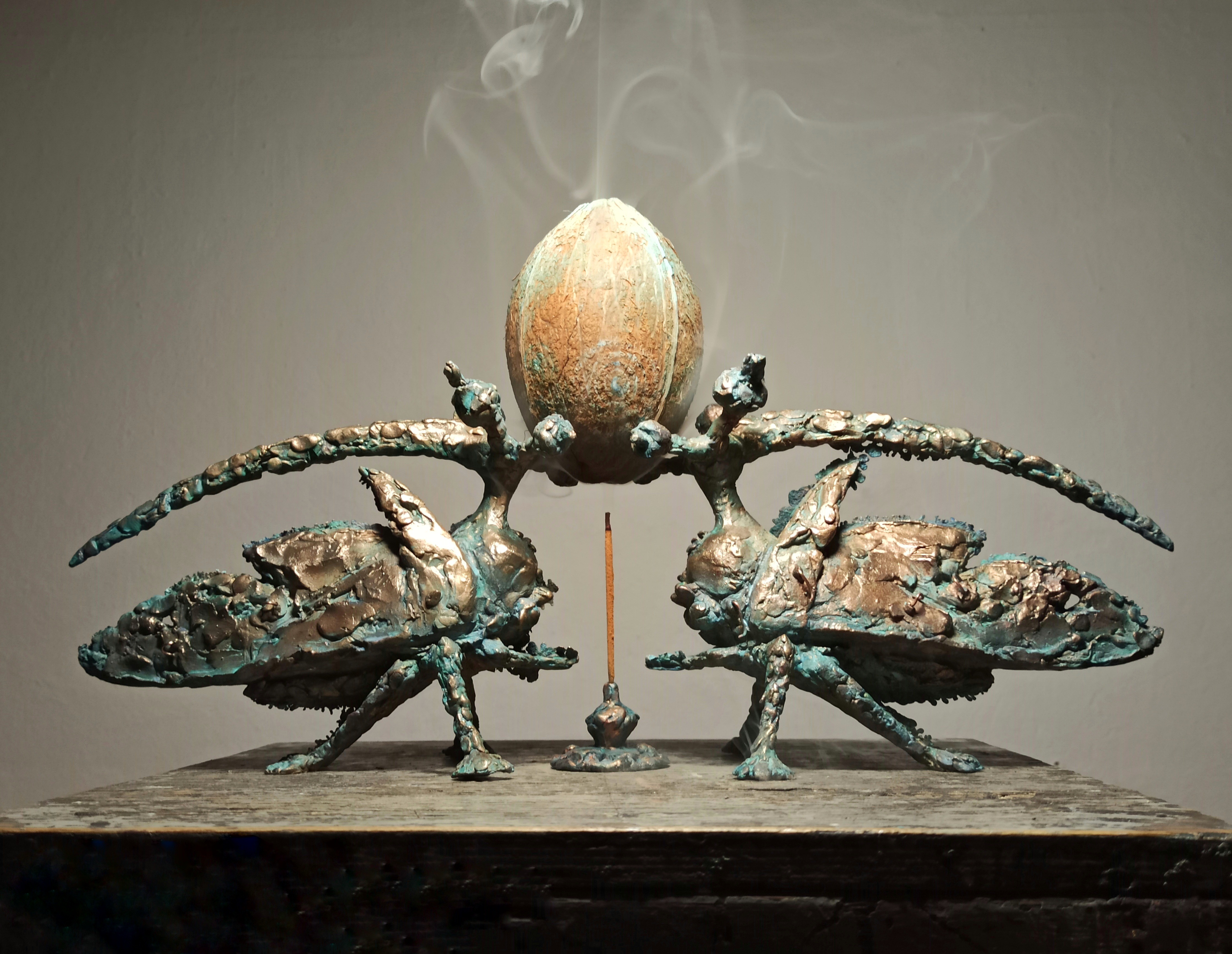 Скульптура жуков в бронзе, скульптуру из бронзы купить, скульптор Ольга Колосова, авторская скульптура на заказ.