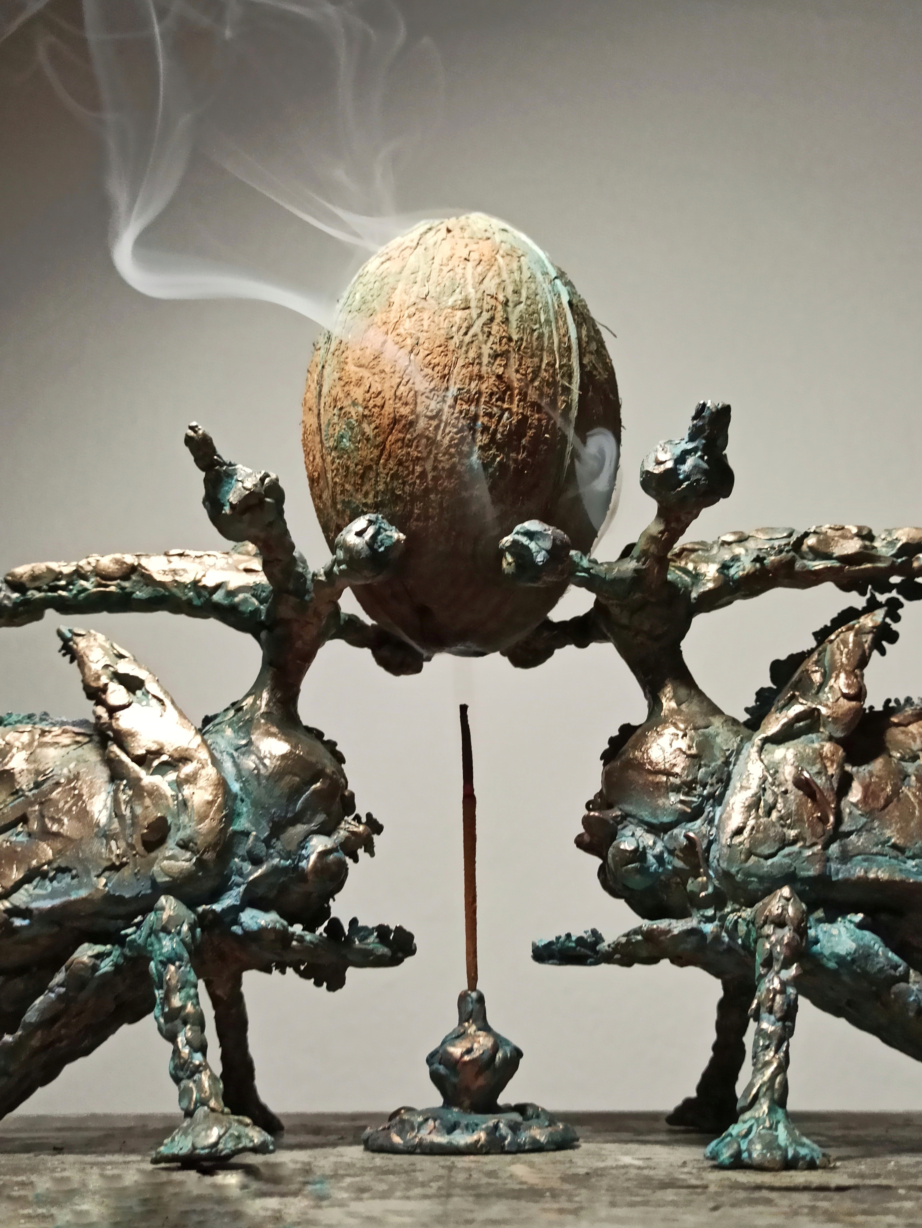 Скульптура жуков в бронзе, интерьерная скульптура, Скульптура животных в бронзе,  скульптура на заказ, скульптор Ольга Колосова, авторскую скульптуру купить.