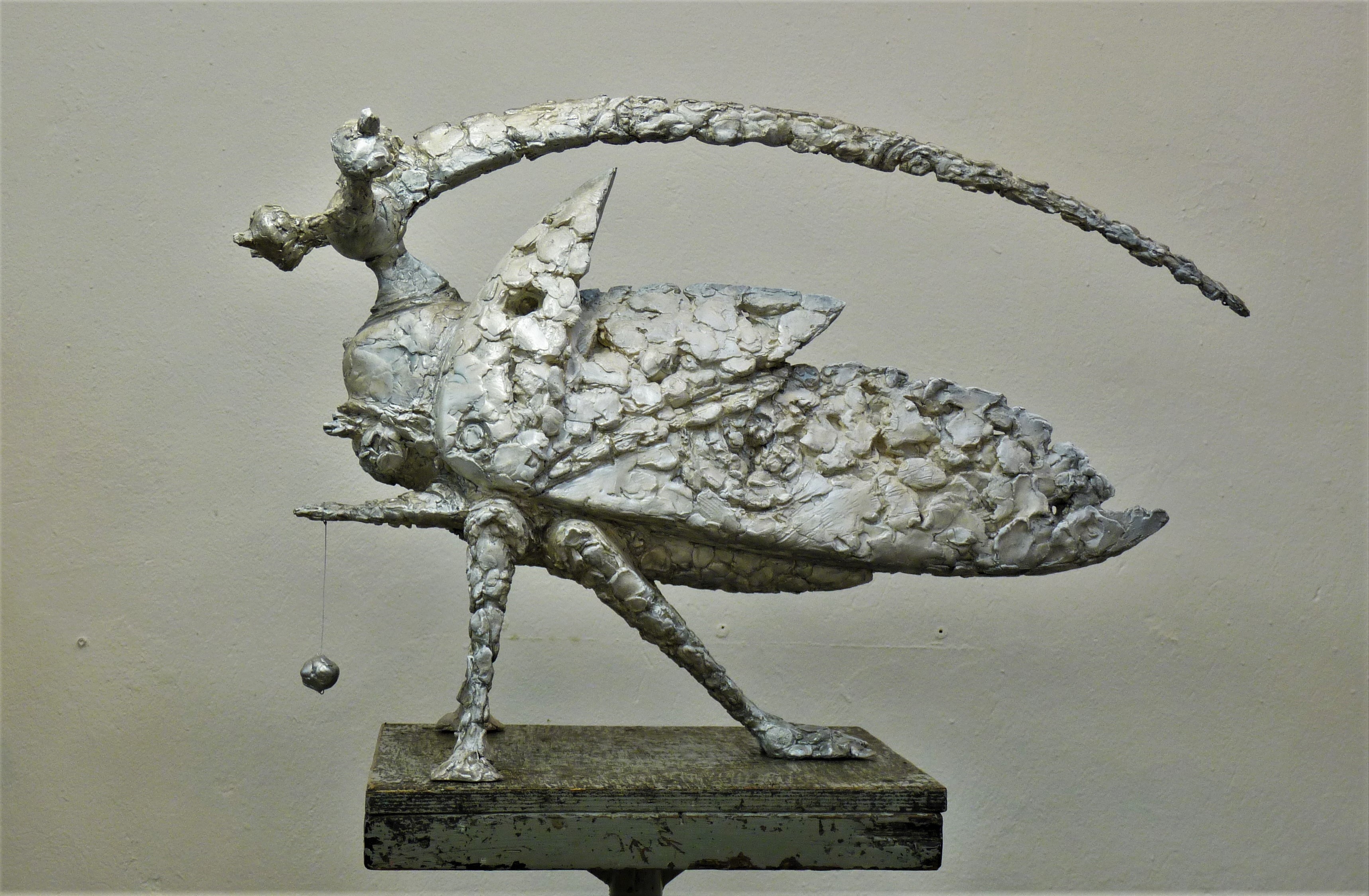 скульптура насекомого. скульптор Ольга Колосова.