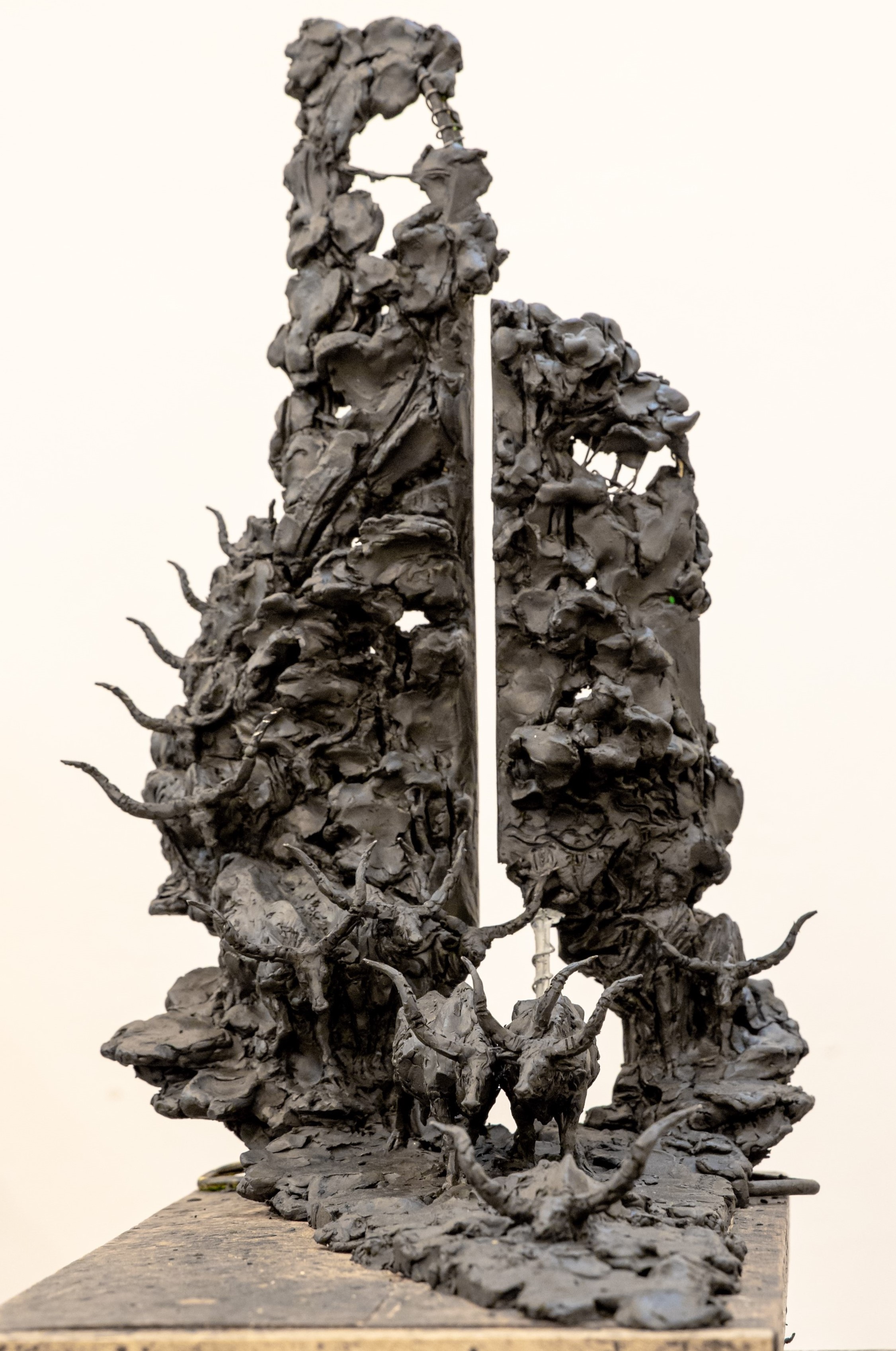 Скульптура быков  в бронзе,   скульптуру животного  купить, скульптор Ольга Колосова.