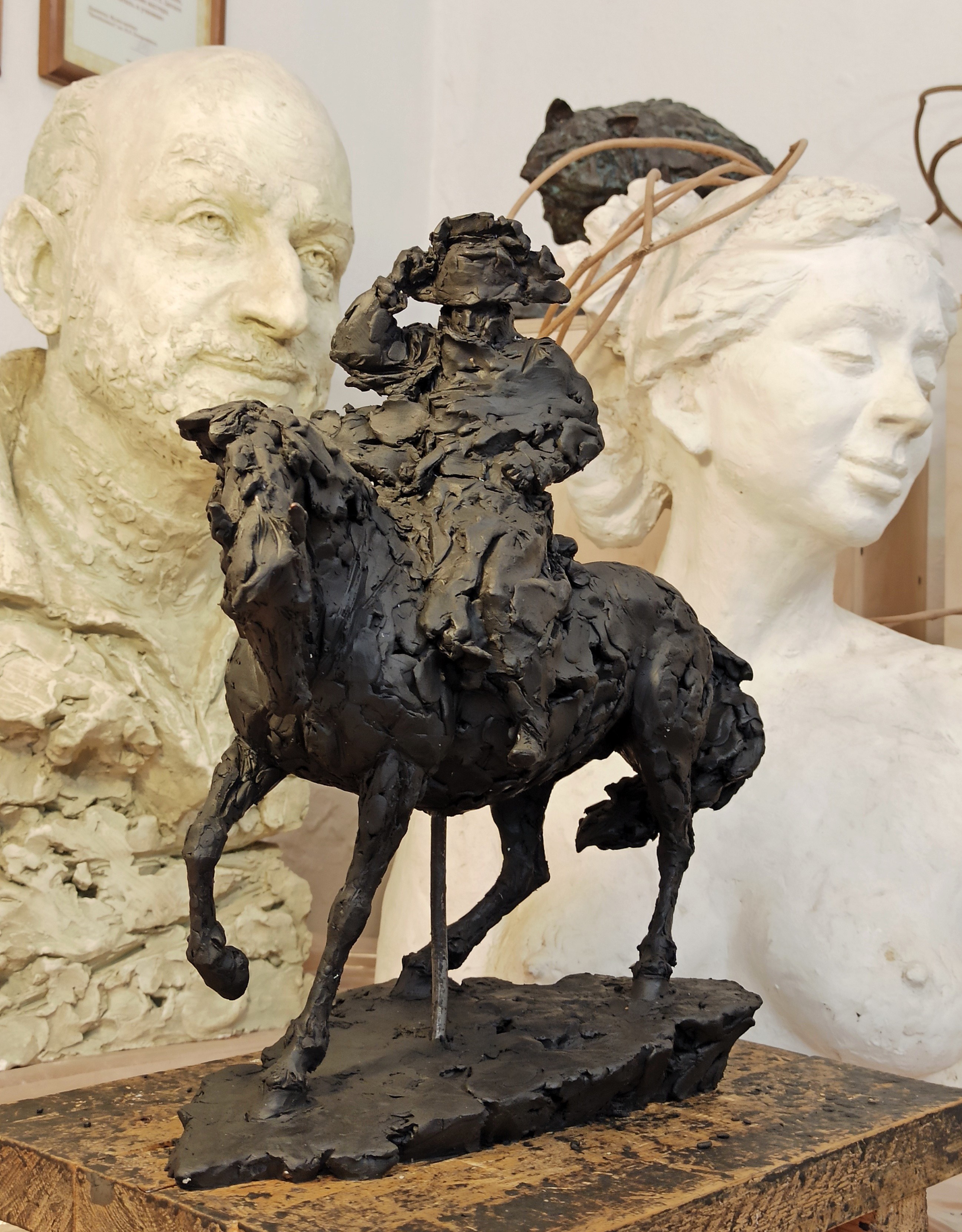  скульптура всадника, скульптор Ольга Колосова.