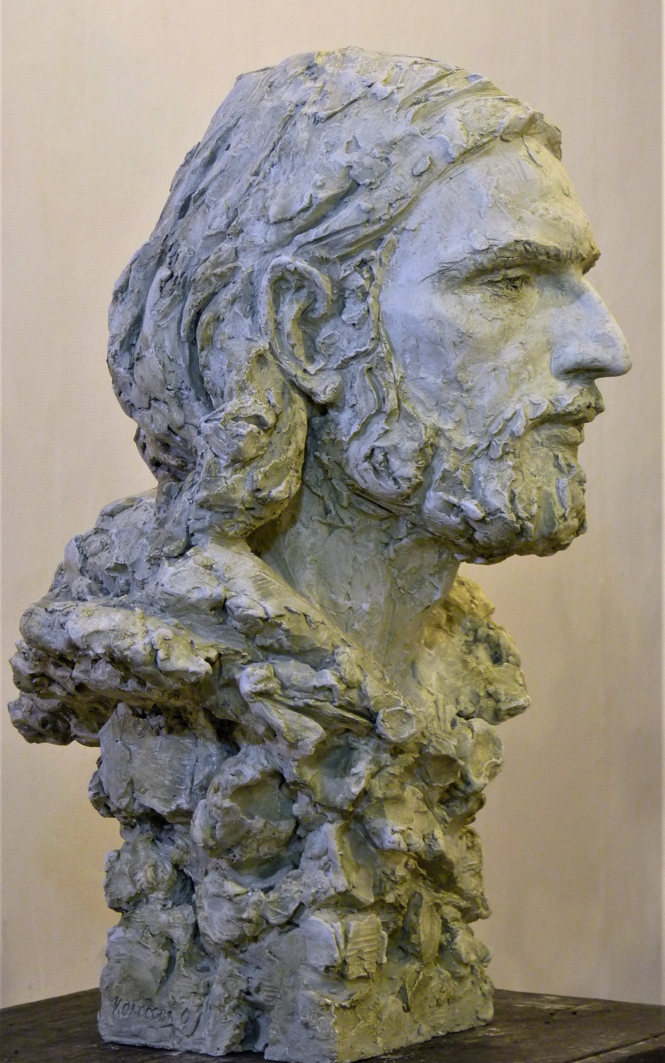 Скульптурный портрет из гипса на заказ, скульптор Ольга Колосова.