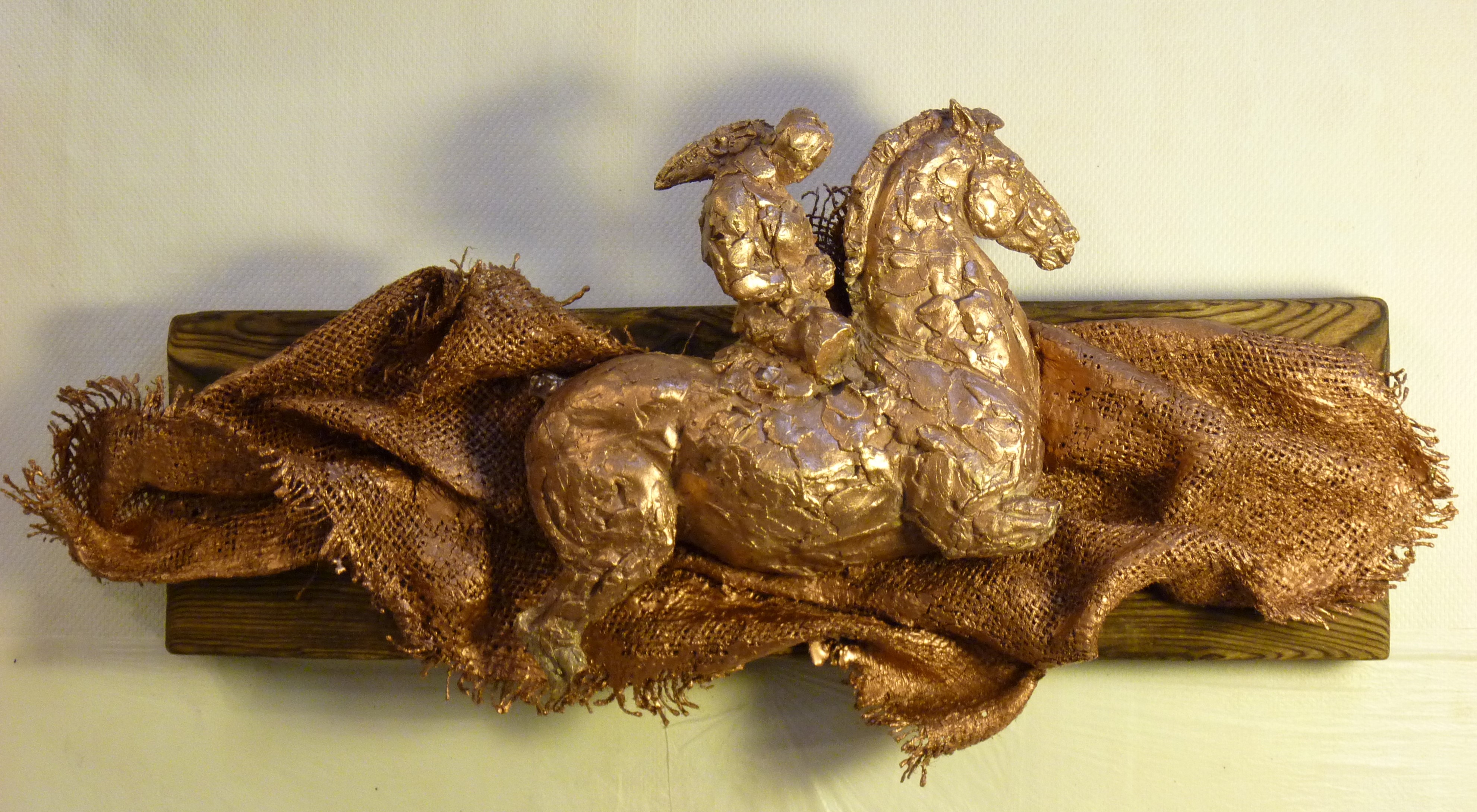 скульптура рыцаря в бронзе, скульптор Ольга Колосова, авторская скульптура на заказ.