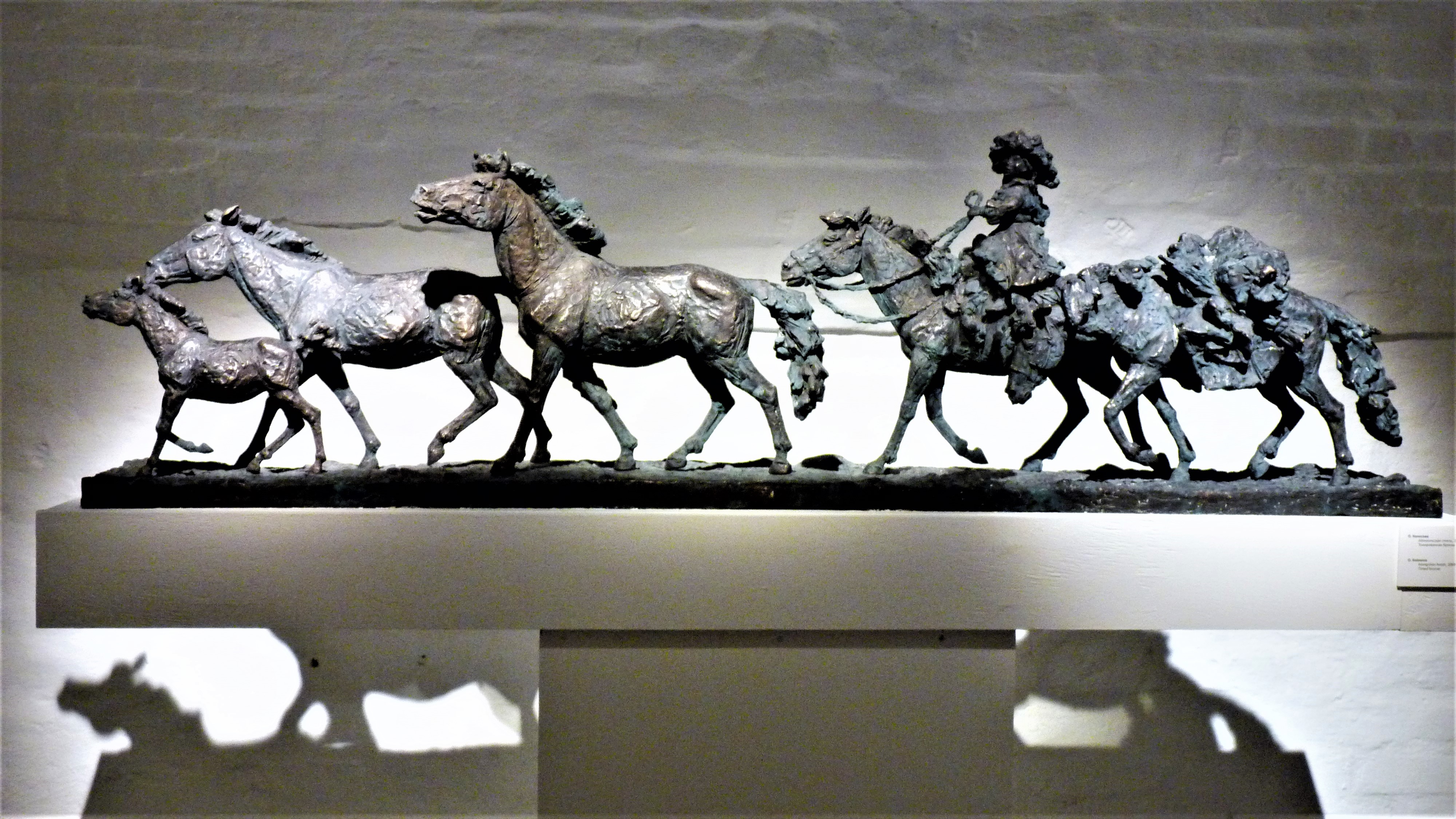 Скульптура  лошадей в бронзе,  скульптура для сада, скульптор Ольга Колосова, скульптура на заказ, интерьерная скульптура на заказ.