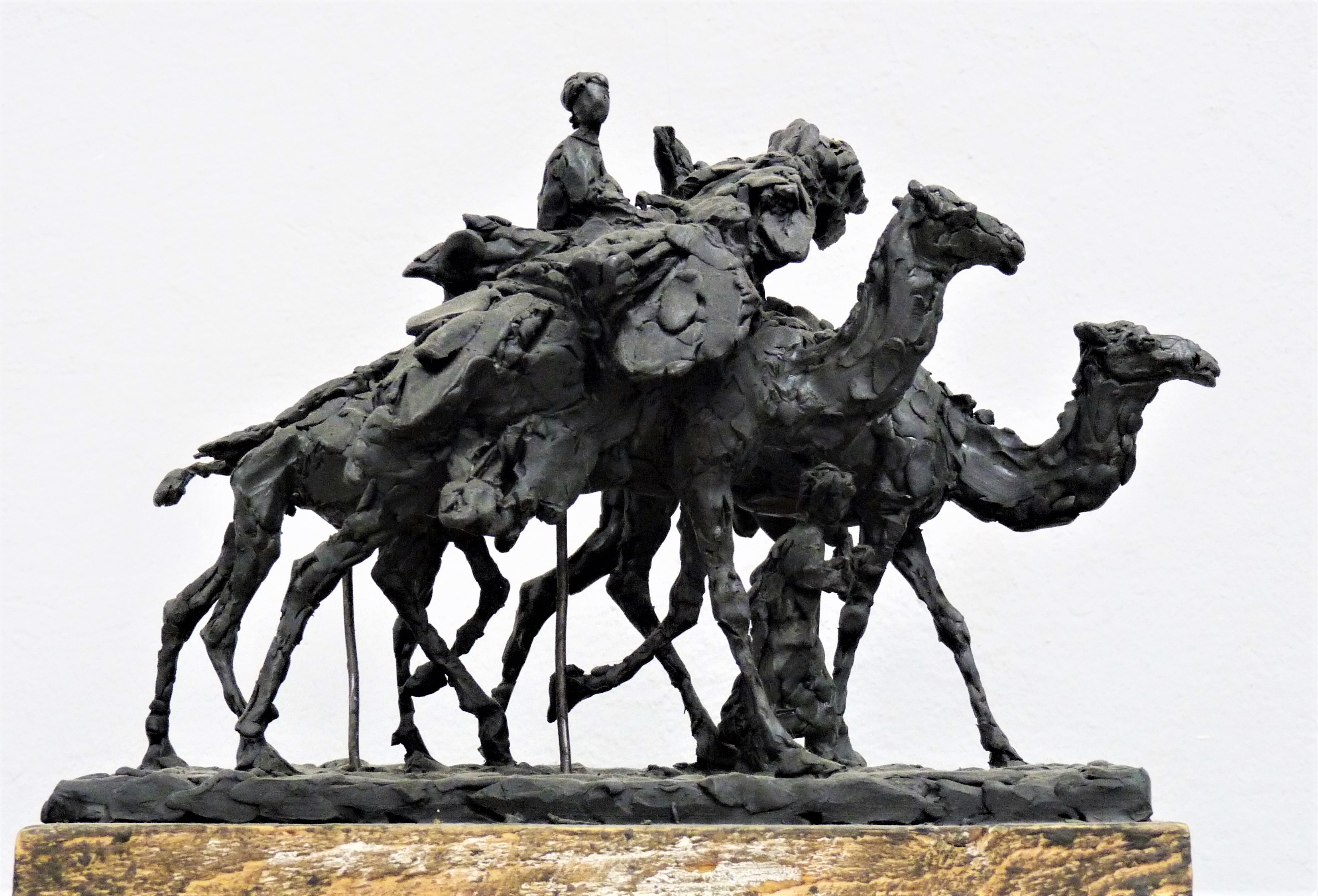 скульптура верблюдов  из бронзы
