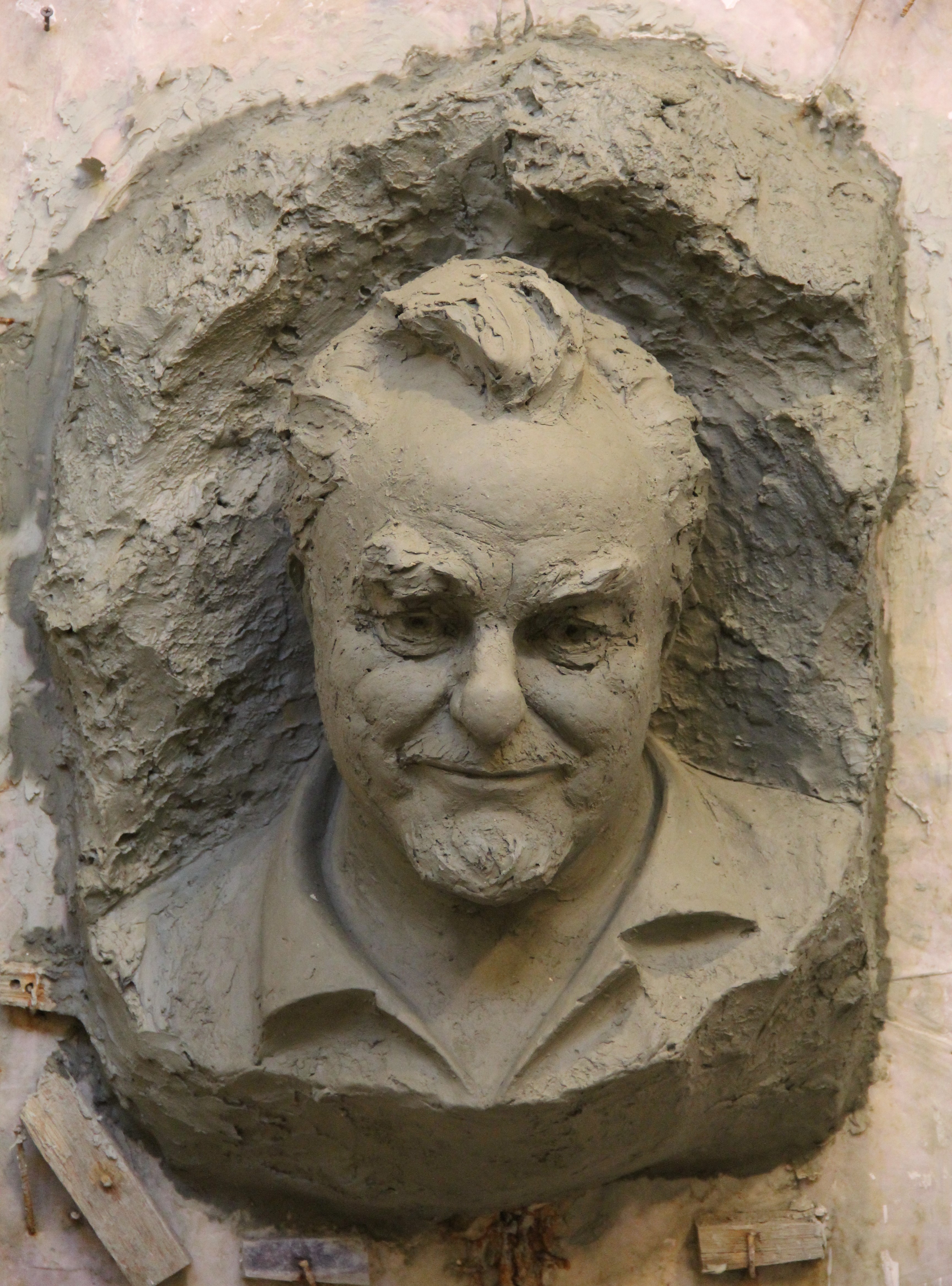 Барельеф на заказ, скульптор Алексей Селиванов, скульптурный портрет на заказ.