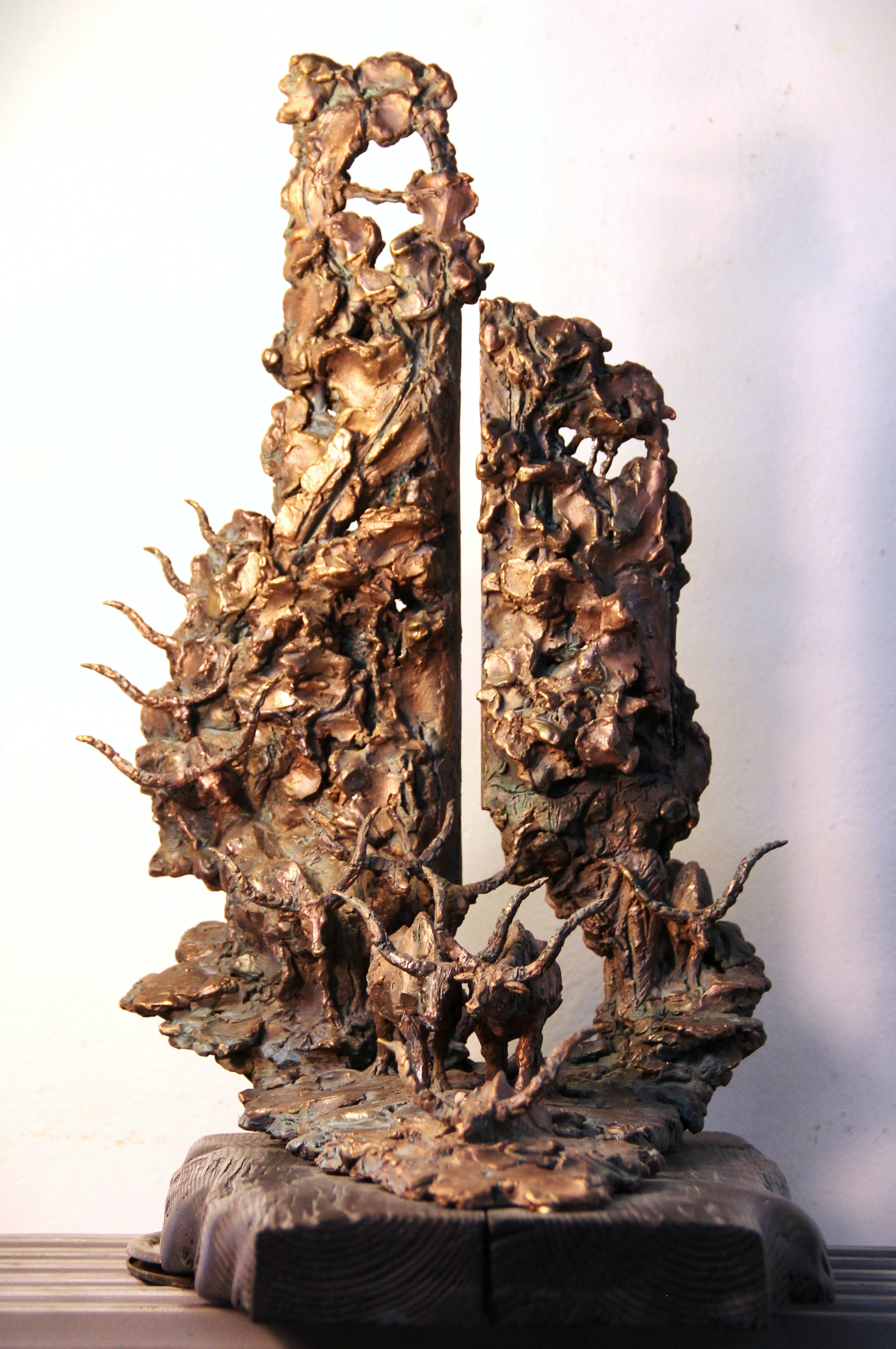  скульптура быков в бронзе, скульптор Ольга Колосова, авторская скульптура на заказ.